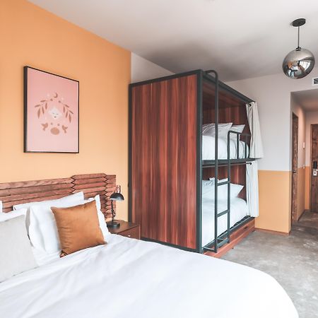 Hotel Ola Chapultepec Гвадалахара Экстерьер фото