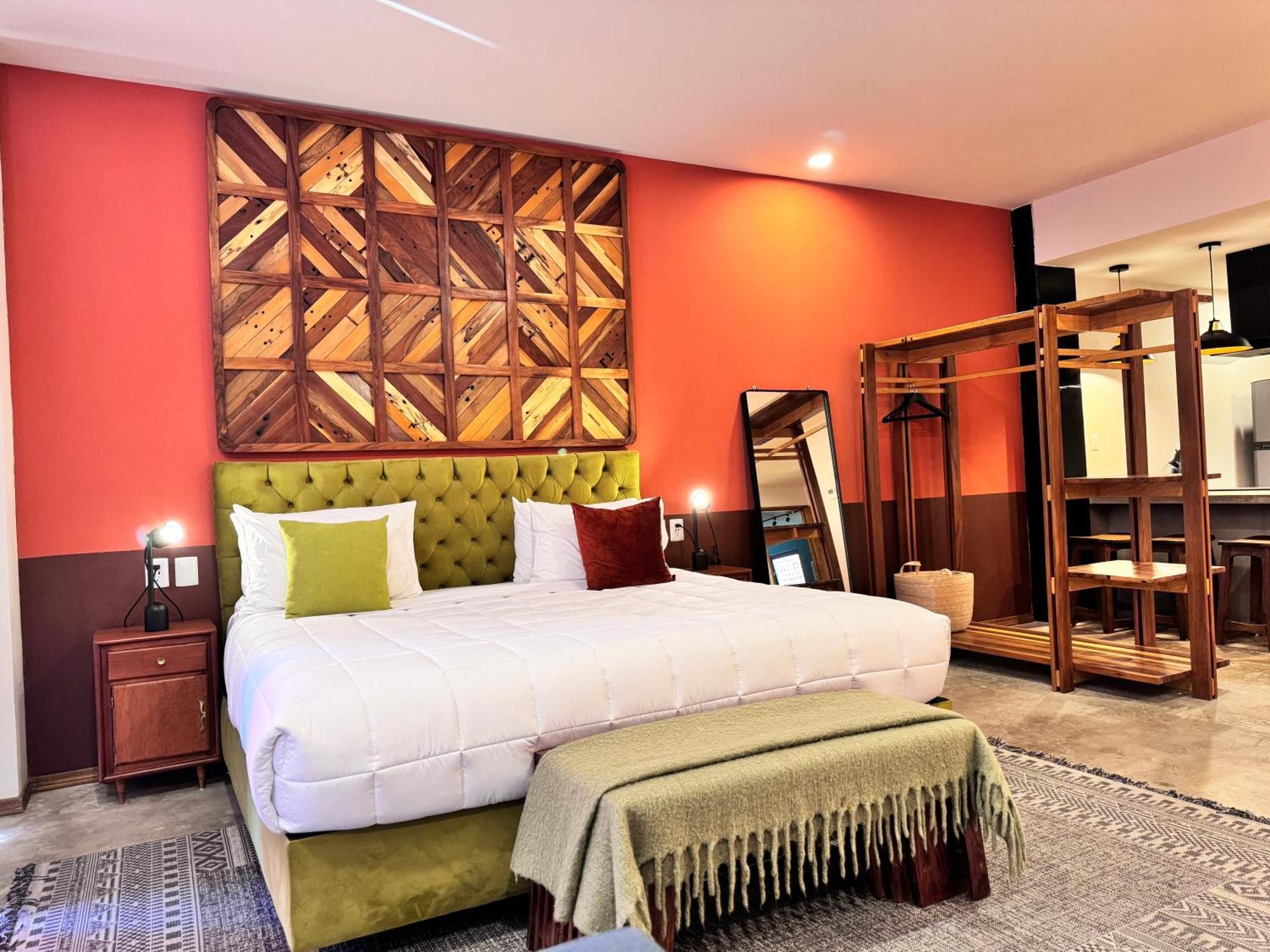 Hotel Ola Chapultepec Гвадалахара Экстерьер фото