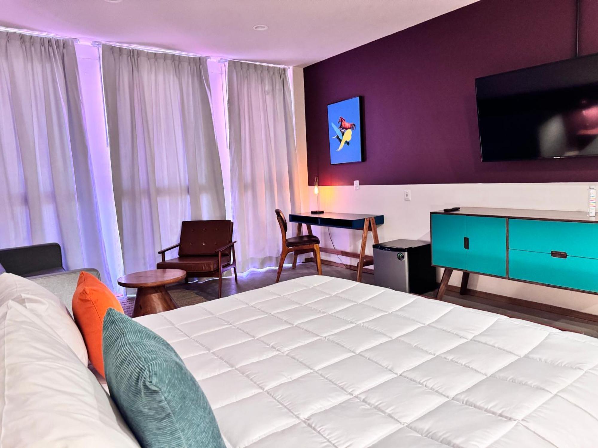 Hotel Ola Chapultepec Гвадалахара Экстерьер фото